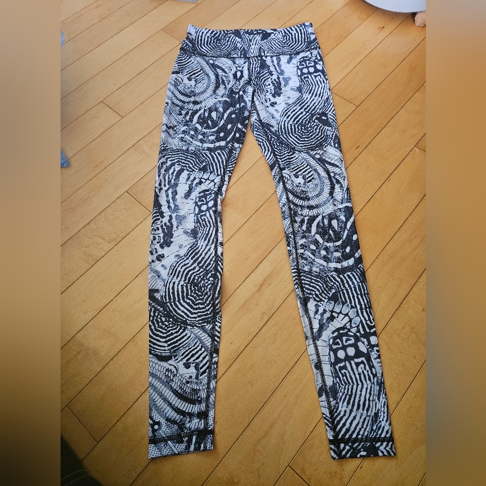 Lululemon limited edition wanderlust leggings